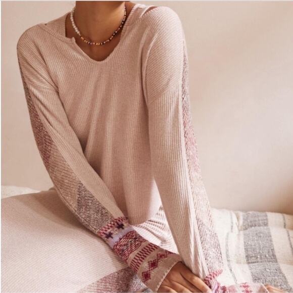 Anthropologie Tops - Daily Practice by Anthropologie Contrast-Sleeve Sweater